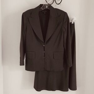 Banana Republic Brown Women's Suit
